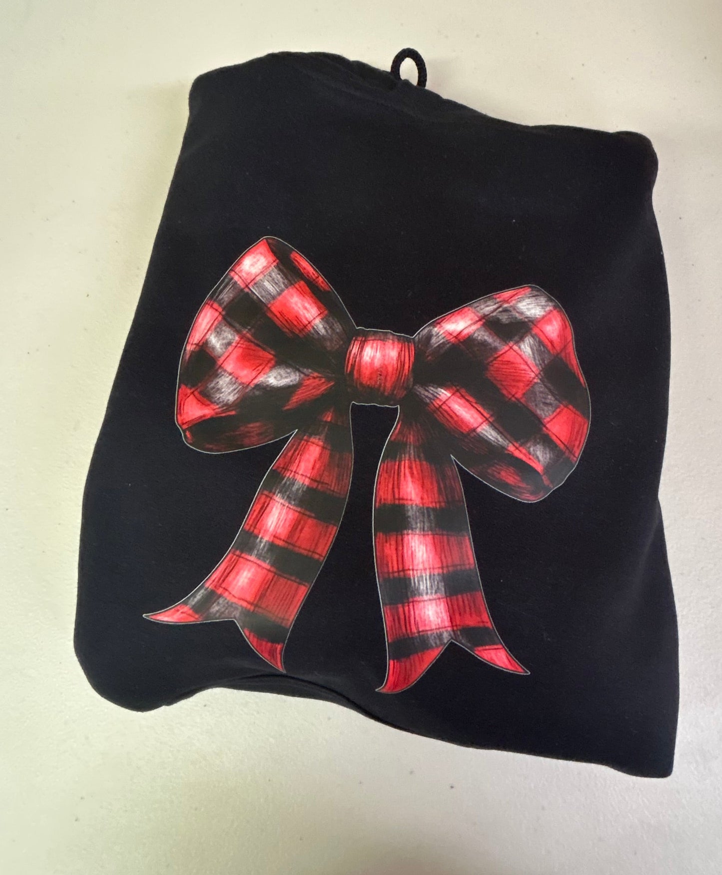 Black and red bow, black hoodie