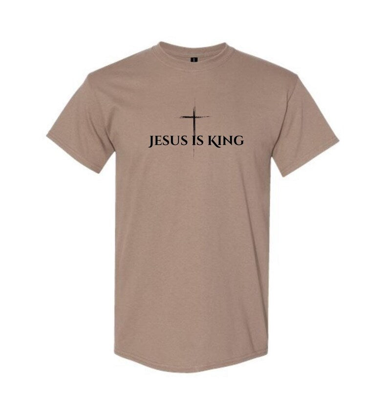 Men’s Jesus is king shirt